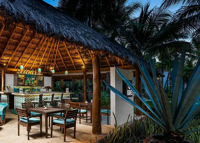 Resort Mahekal Front & Playa del Carmen