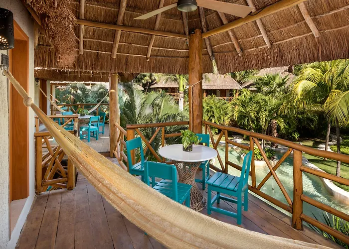 Mahekal Front & Playa del Carmen